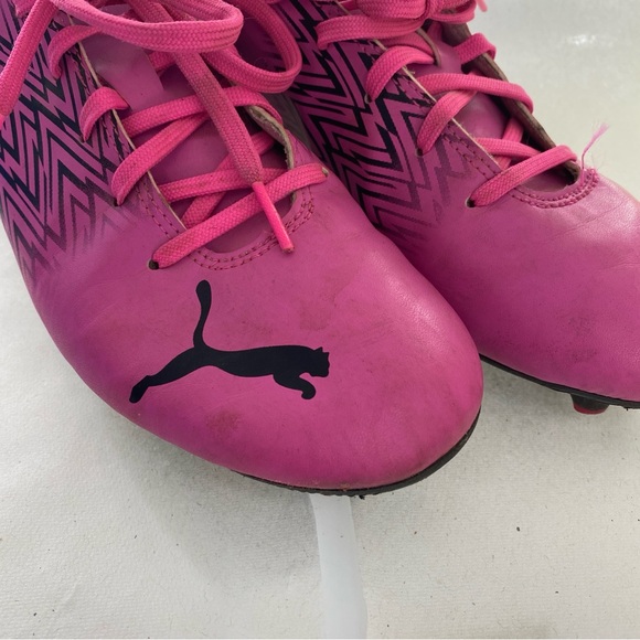 Puma Tacto Jr pink soccer cleats Big Kid Size 6 EU 38 Barbiecore Barbie youth - Picture 13 of 16